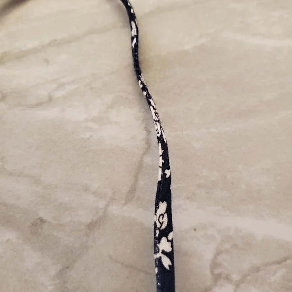🦄 J.Crew Cuts Silver Glitter Unicorn Chamrs Stars Ball Fabric Tie Necklace 🦄